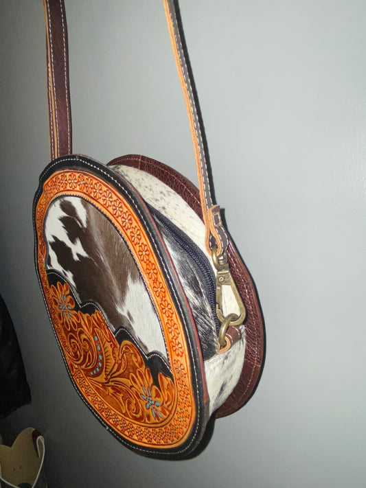 Canteen cowhide purse